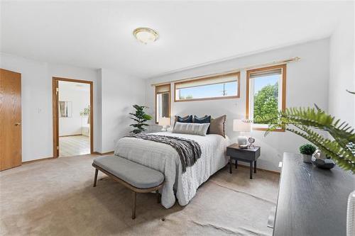 43 Bernfield Bay, Winnipeg, MB 