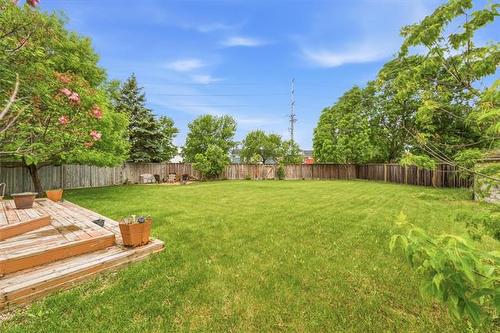 43 Bernfield Bay, Winnipeg, MB 