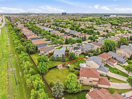 43 Bernfield Bay, Winnipeg, MB 