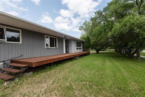 39 St Viateur Ave, Otterburne, MB 