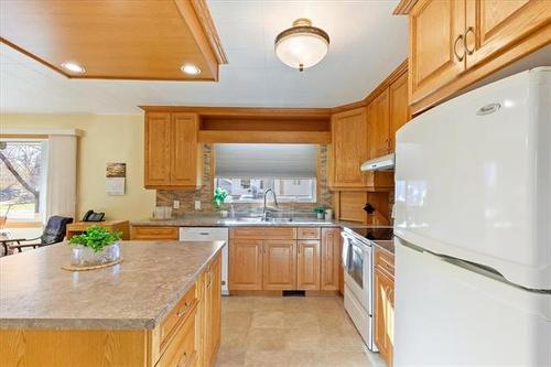 39 St Viateur Ave, Otterburne, MB 