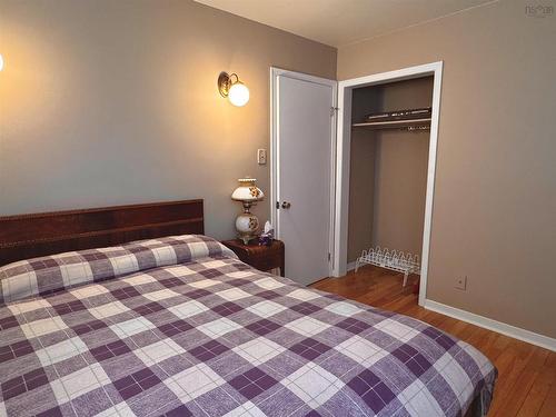 4 Macaulay Avenue, Glace Bay, NS 