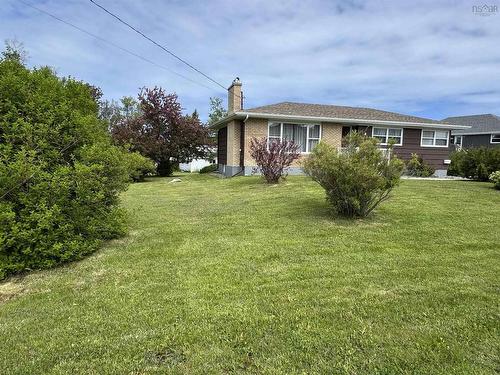 4 Macaulay Avenue, Glace Bay, NS 