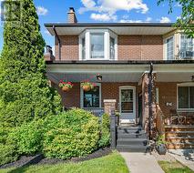 309 CHISHOLM AVENUE Toronto, ON M4C 4W5