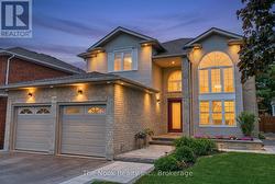 729 SUNDANCE CIRCLE  Oshawa (Northglen), ON L1J 8N9