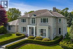 938 GOVERNOR'S Road  Dundas, ON L9H 5E3