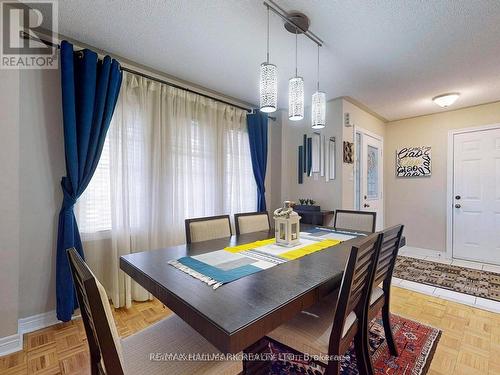 19 Rusty Trail, Vaughan, ON - Indoor Photo Showing Dining Room