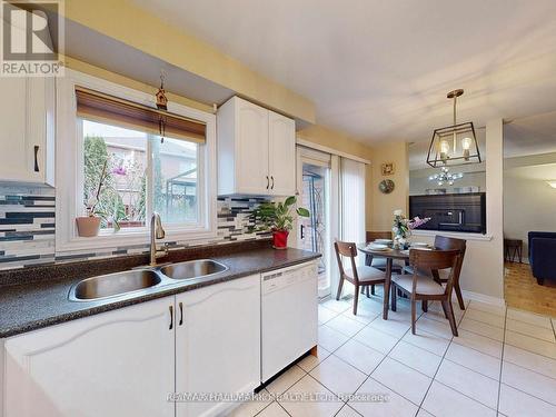19 Rusty Trail, Vaughan, ON - Indoor Photo Showing Kitchen With Double Sink