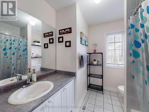 19 Rusty Trail, Vaughan, ON - Indoor Photo Showing Bathroom