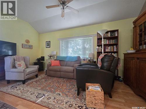 200 Railway Avenue, Forget, SK 