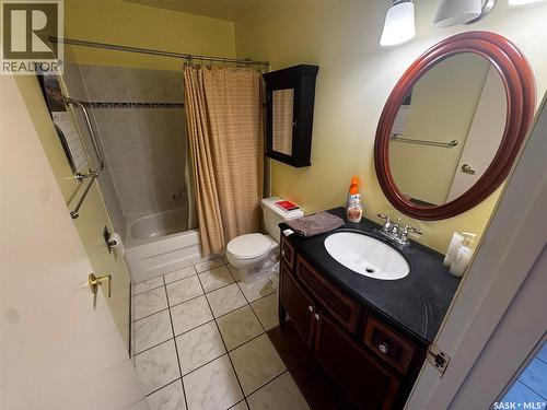 233 Lochrie Crescent, Saskatoon, SK 