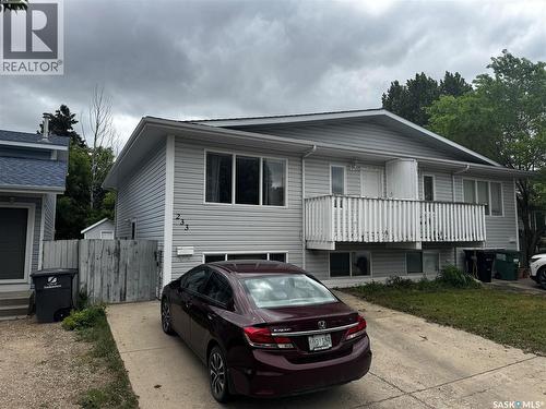 233 Lochrie Crescent, Saskatoon, SK 