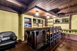 Bar - 