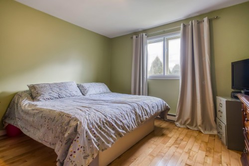 Chambre à coucher principale - 2650 Ch. St-Pierre, Sainte-Thècle, QC - Indoor Photo Showing Bedroom