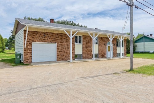 Stationnement - 2650 Ch. St-Pierre, Sainte-Thècle, QC - Outdoor
