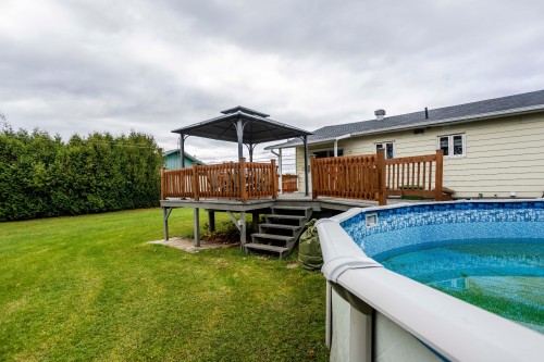 Terrasse - 2650 Ch. St-Pierre, Sainte-Thècle, QC - Outdoor With Above Ground Pool