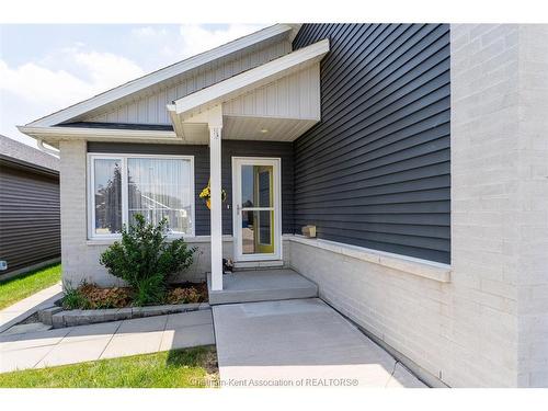 105 Moonstone Crescent, Chatham, ON 