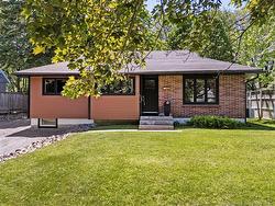180 Edinburgh ST  Fredericton, NB E3B 2C9
