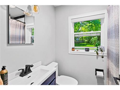 180 Edinburgh St, Fredericton, NB 