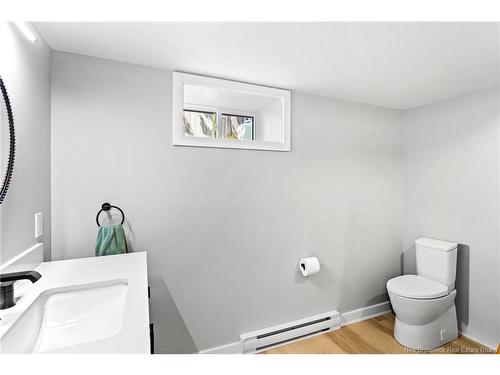 180 Edinburgh St, Fredericton, NB 