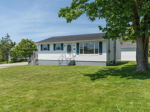 38 Hibernia Street  Yarmouth, NS B5A 2M6