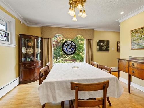 15 Lakeview Avenue, Dartmouth, NS 