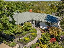 15 Lakeview Avenue  Dartmouth, NS B3A 3S8