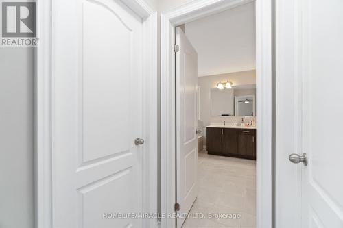 25 PEAR BLOSSOM WAY  East Gwillimbury, ON L9N 0T3