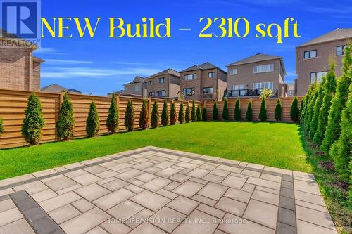35 PINE HILL CRESCENT  Aurora, ON L4G 3Y2