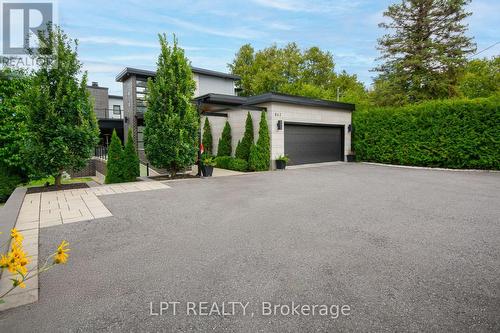 847 Walkley Road, Ottawa, ON 
