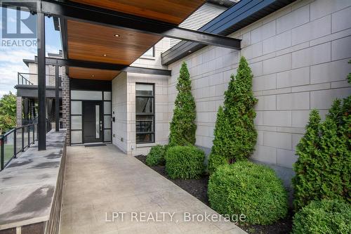 847 Walkley Road, Ottawa, ON 