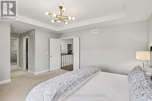 330 Devonian Way, Ottawa, ON 