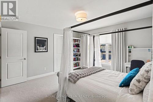 330 Devonian Way, Ottawa, ON 
