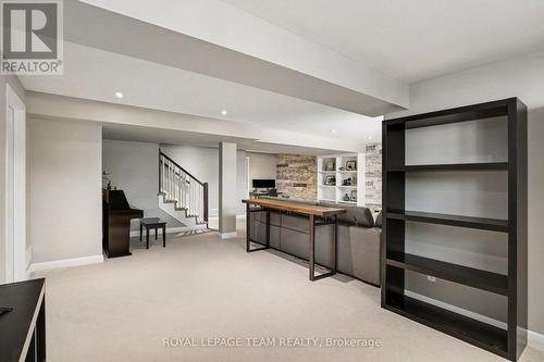 330 Devonian Way, Ottawa, ON 