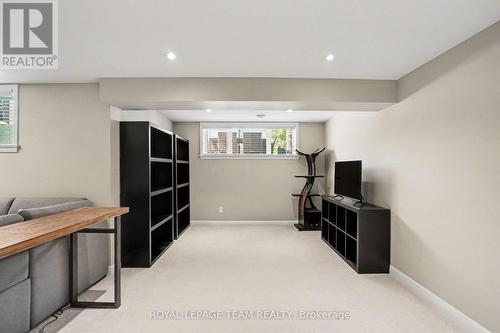 330 Devonian Way, Ottawa, ON 