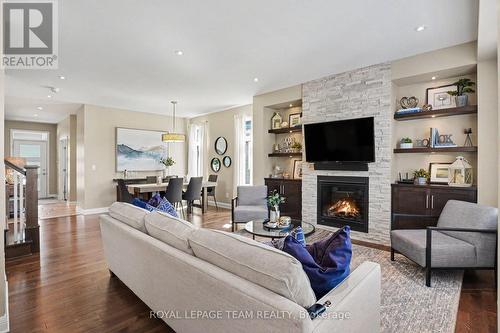 330 Devonian Way, Ottawa, ON 