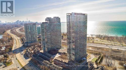 415 - 105 THE QUEENSWAY AVENUE  Toronto, ON M6S 5B5
