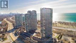 415 - 105 THE QUEENSWAY AVENUE  Toronto, ON M6S 5B5