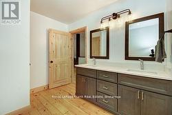 2nd Floor 5 PC Bathroom - 