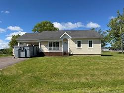 1 Woodland AVE Petitcodiac, NB E4Z 4X4