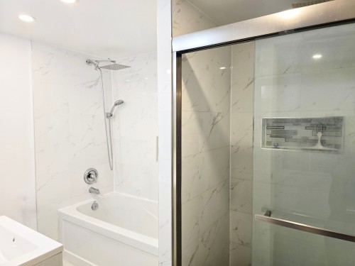Bathroom - 126 Av. Rowan, Beaconsfield, QC 