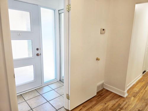 Mud Room - 126 Av. Rowan, Beaconsfield, QC 