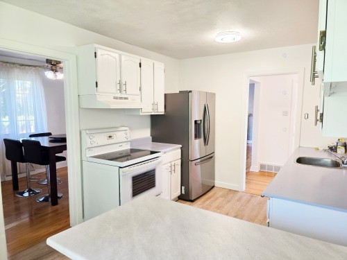 Kitchen - 126 Av. Rowan, Beaconsfield, QC 
