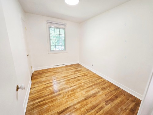 Bedroom - 126 Av. Rowan, Beaconsfield, QC 