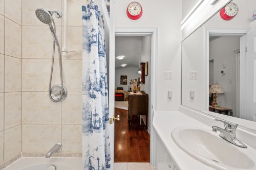 Salle de bains - 221 Rue Florian, Rosemère, QC 