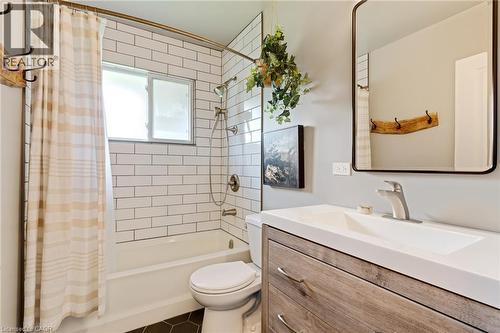 4 piece - 1023 Rose Street, Cambridge, ON 