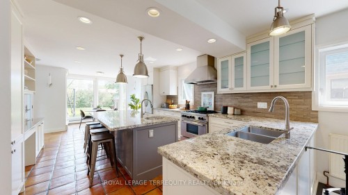 65 Burnhamthorpe Crescent, Toronto, ON 