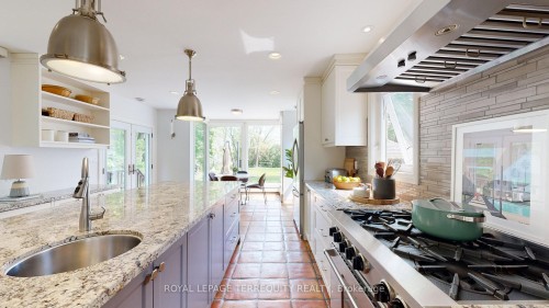 65 Burnhamthorpe Crescent, Toronto, ON 