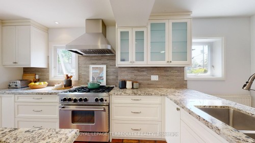 65 Burnhamthorpe Crescent, Toronto, ON 