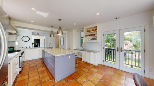 65 Burnhamthorpe Crescent, Toronto, ON 